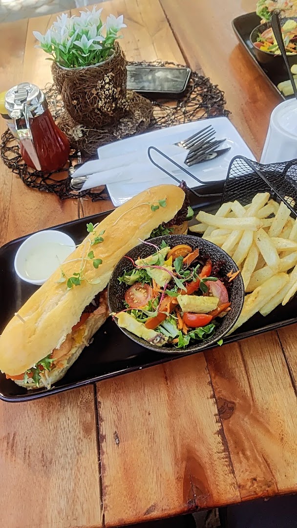 The Nest Café: appetizing, high-quality food photography