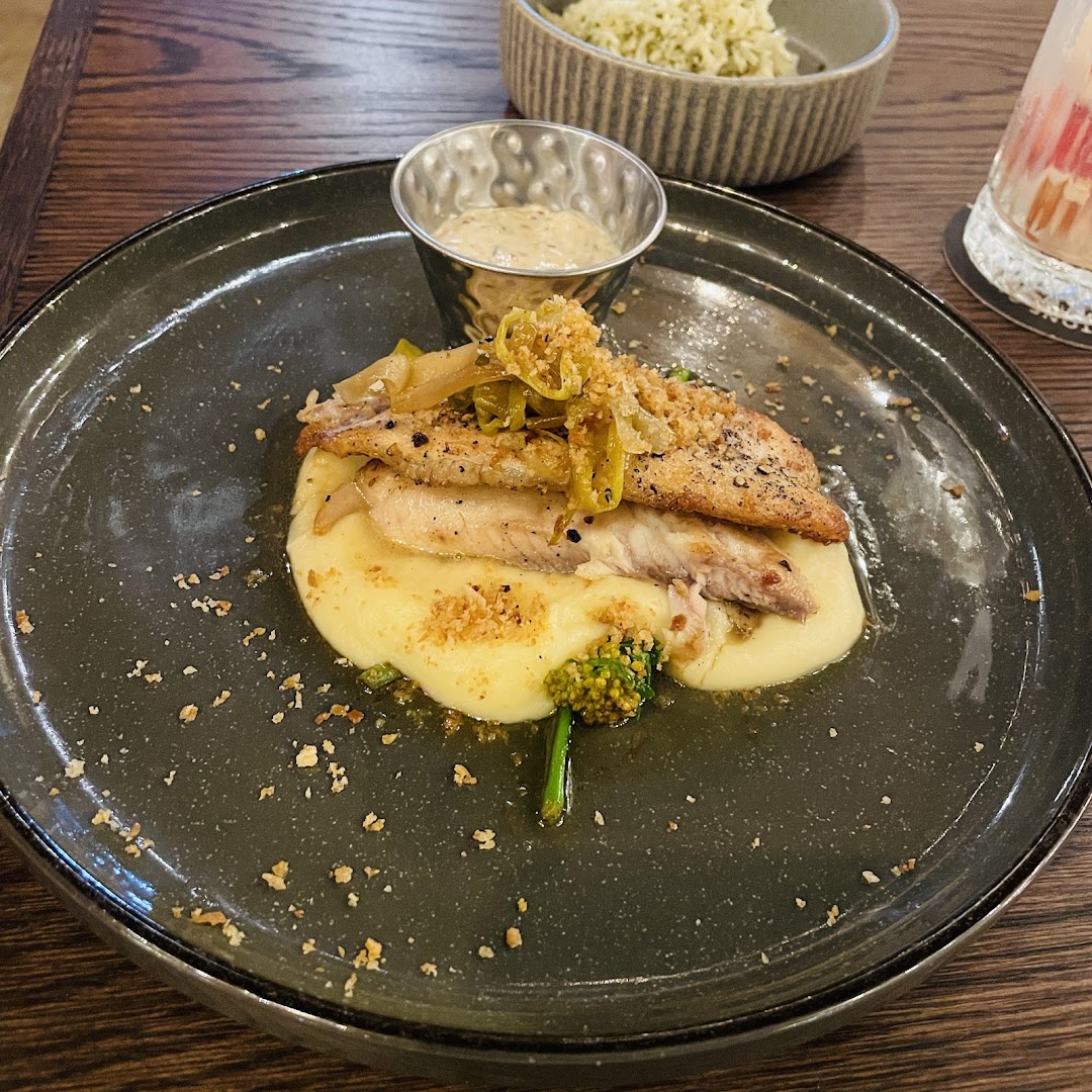 Cobblestone Restaurant: appetizing, high-quality food photography