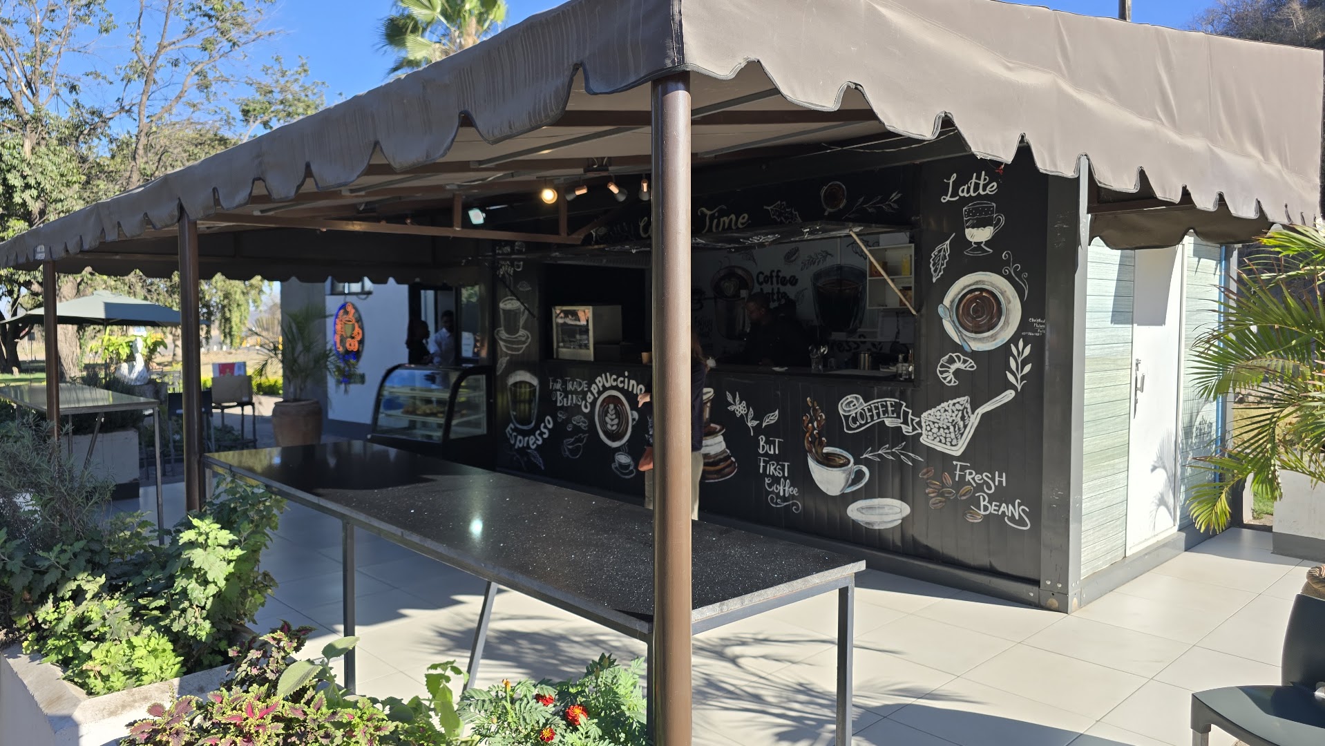 Loco Cafe: clear photo of venue exterior