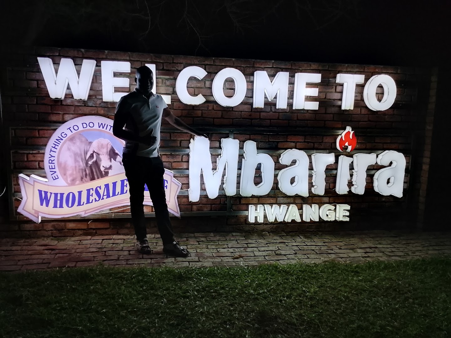 Mbarira: clear signage of the venue