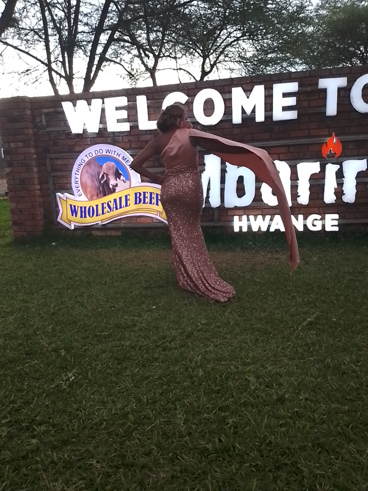 Mbarira: venue signage and atmosphere