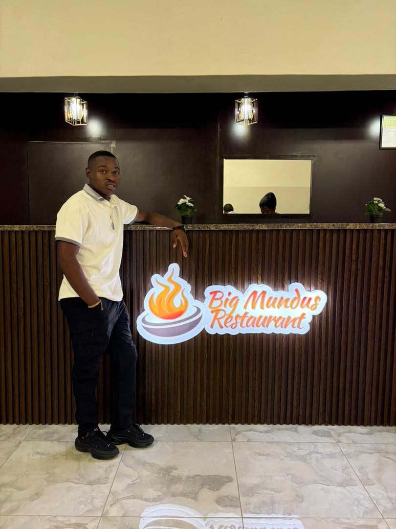 Big Mundus Restaurant: professional photo showing restaurant interior