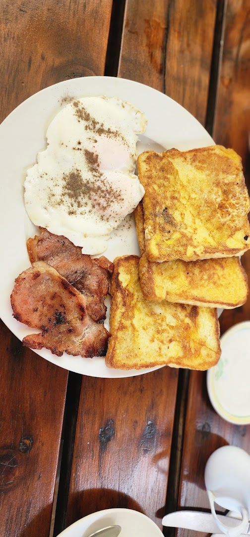 Moira Jane's Blue Bird Cafe: appetizing photo of breakfast food