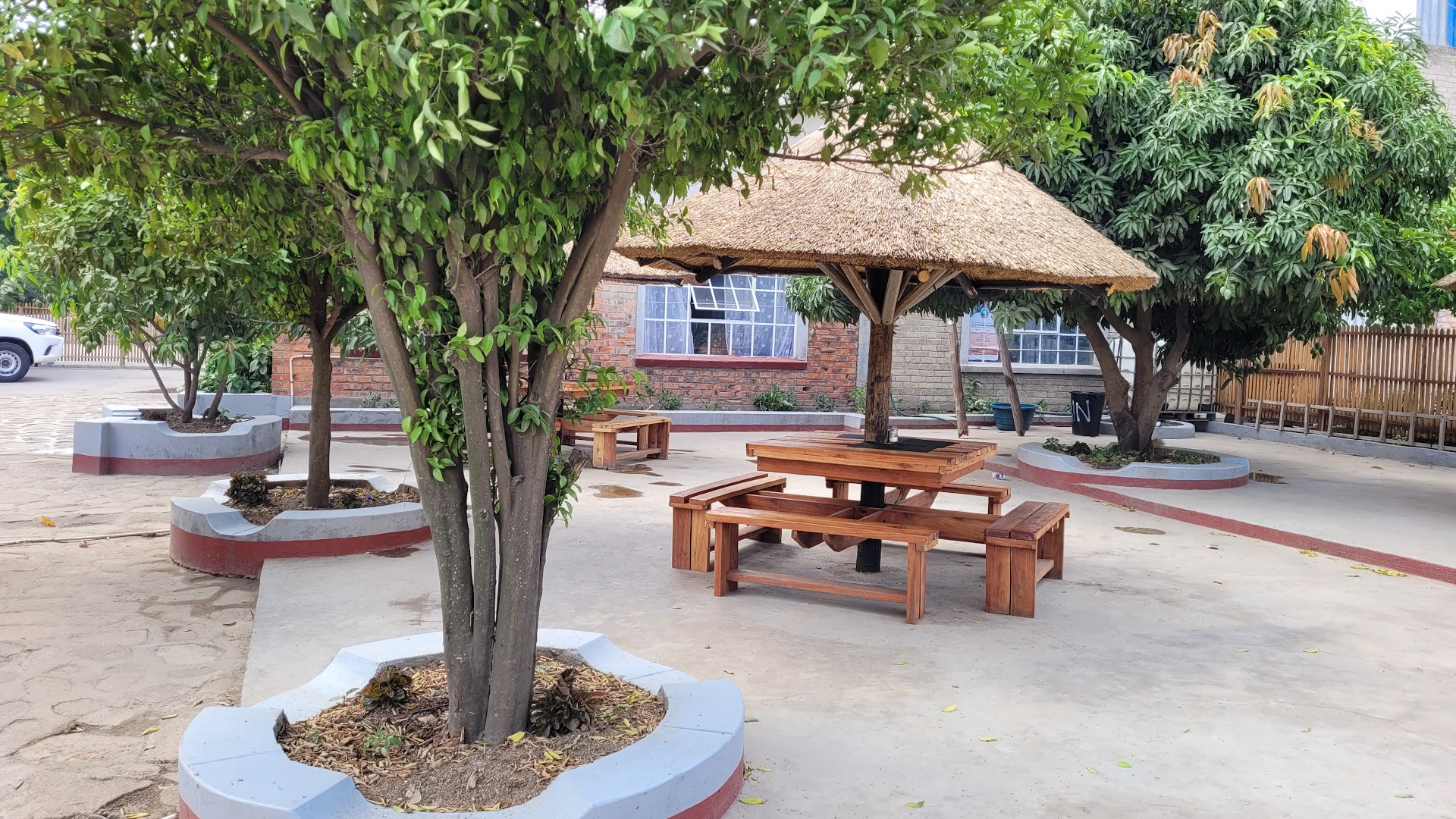 The Village Zw: attractive outdoor seating area