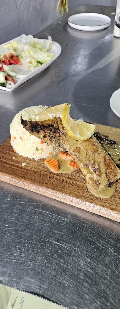 Bistro Grill n Wash: appetizing food presentation